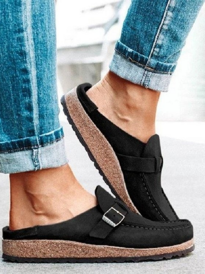 Mallorca | Suede Buckle Comfort Clogs