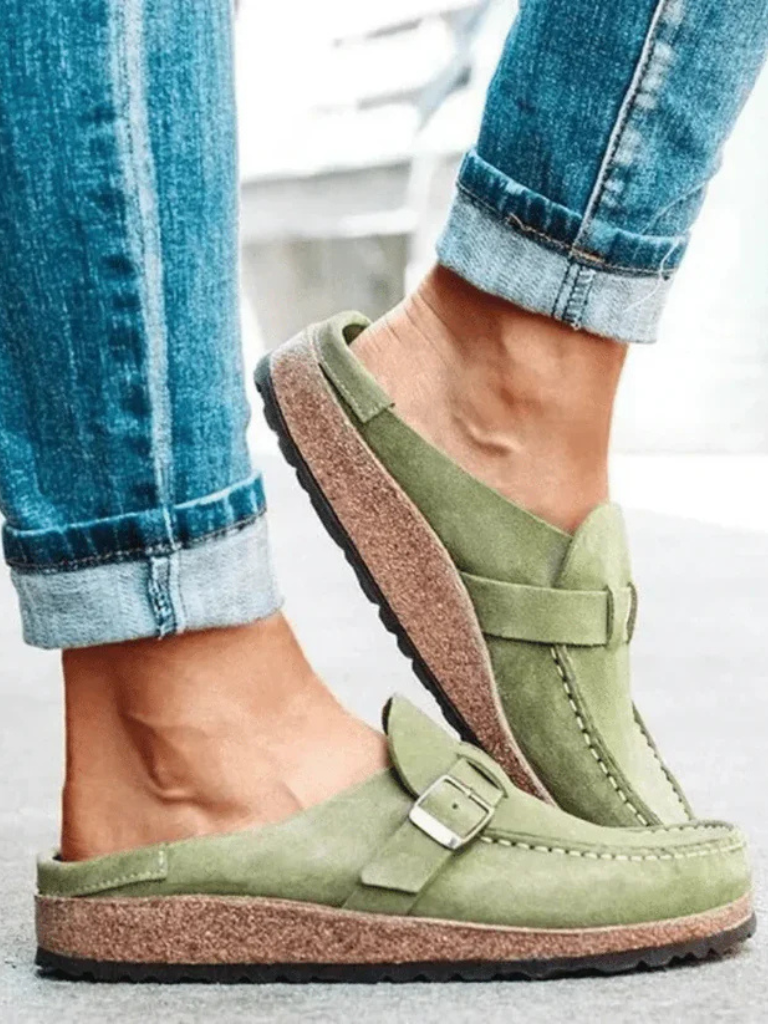 Mallorca | Suede Buckle Comfort Clogs