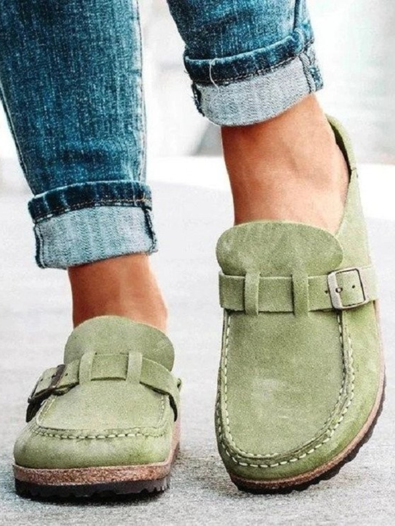 Mallorca | Suede Buckle Comfort Clogs